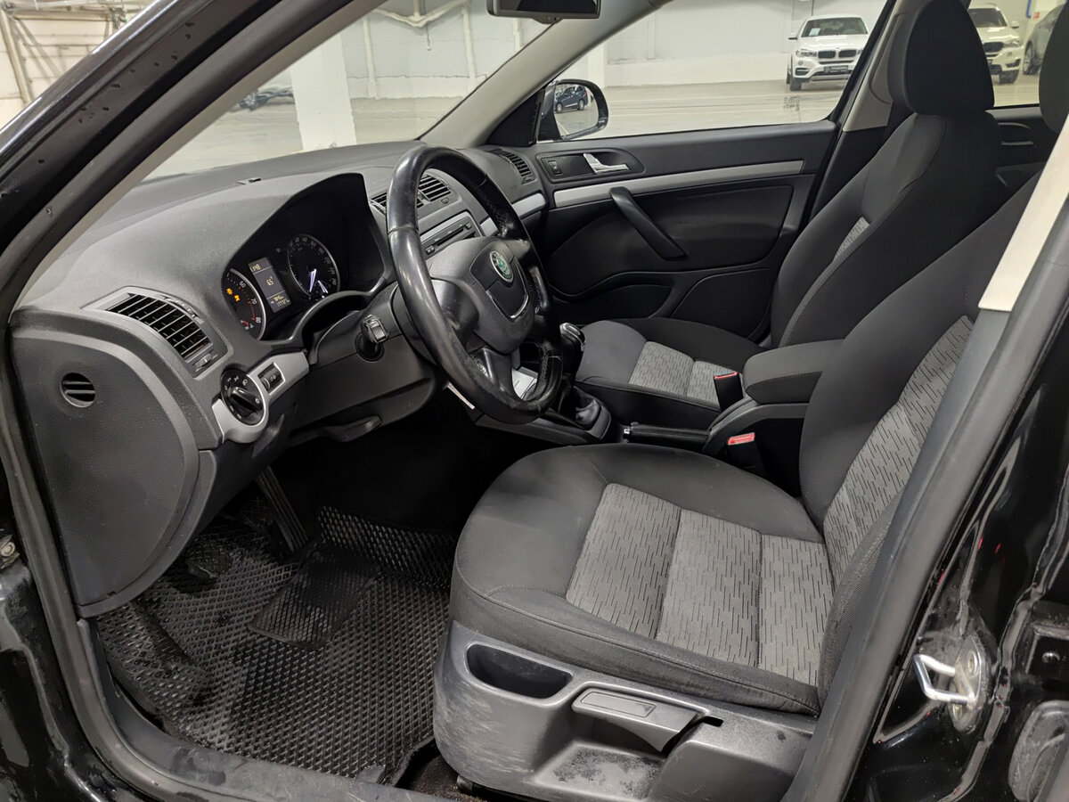 Skoda Octavia II (A5) Рестайлинг, 2013 Фото №15