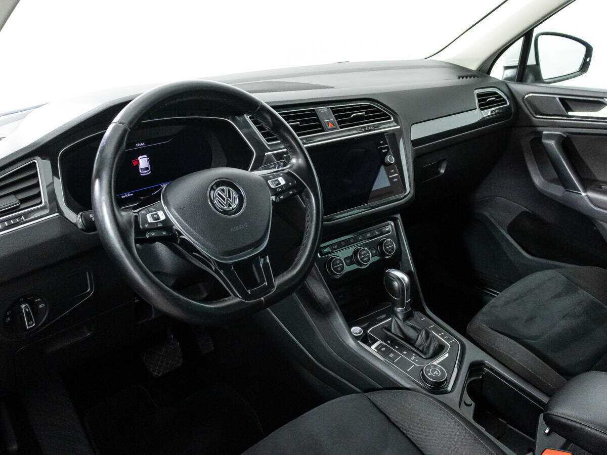 Volkswagen Tiguan, 2018 Фото №11