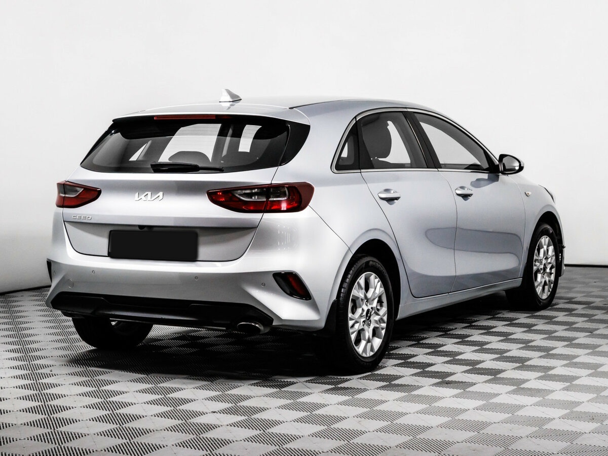 Kia Ceed III Рестайлинг, 2022 Фото №5