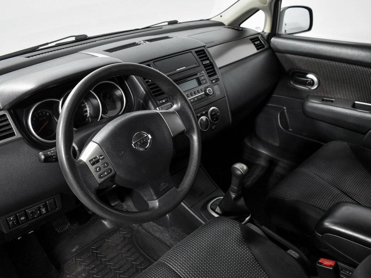 Nissan Tiida, 2013 Фото №9