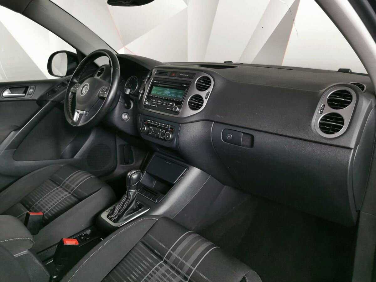 Volkswagen Tiguan, 2015 Фото №9