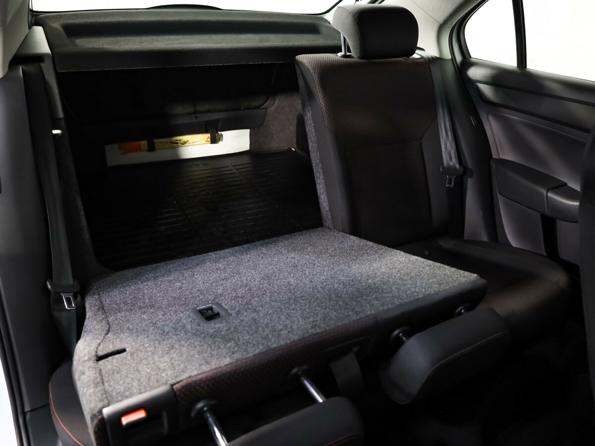 Skoda Rapid I, 2015 Фото №17