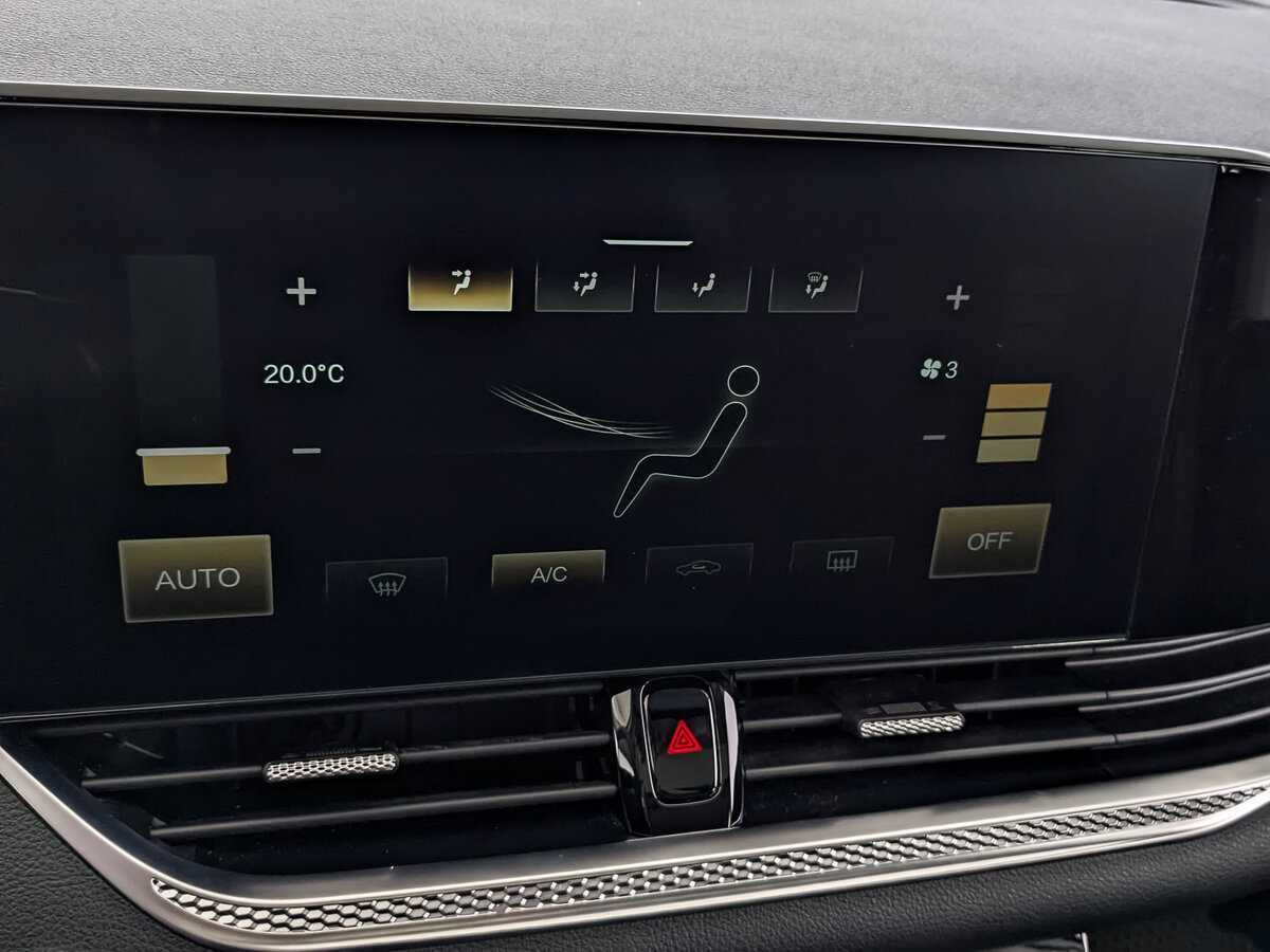 FAW Bestune B70, 2023 Фото №25