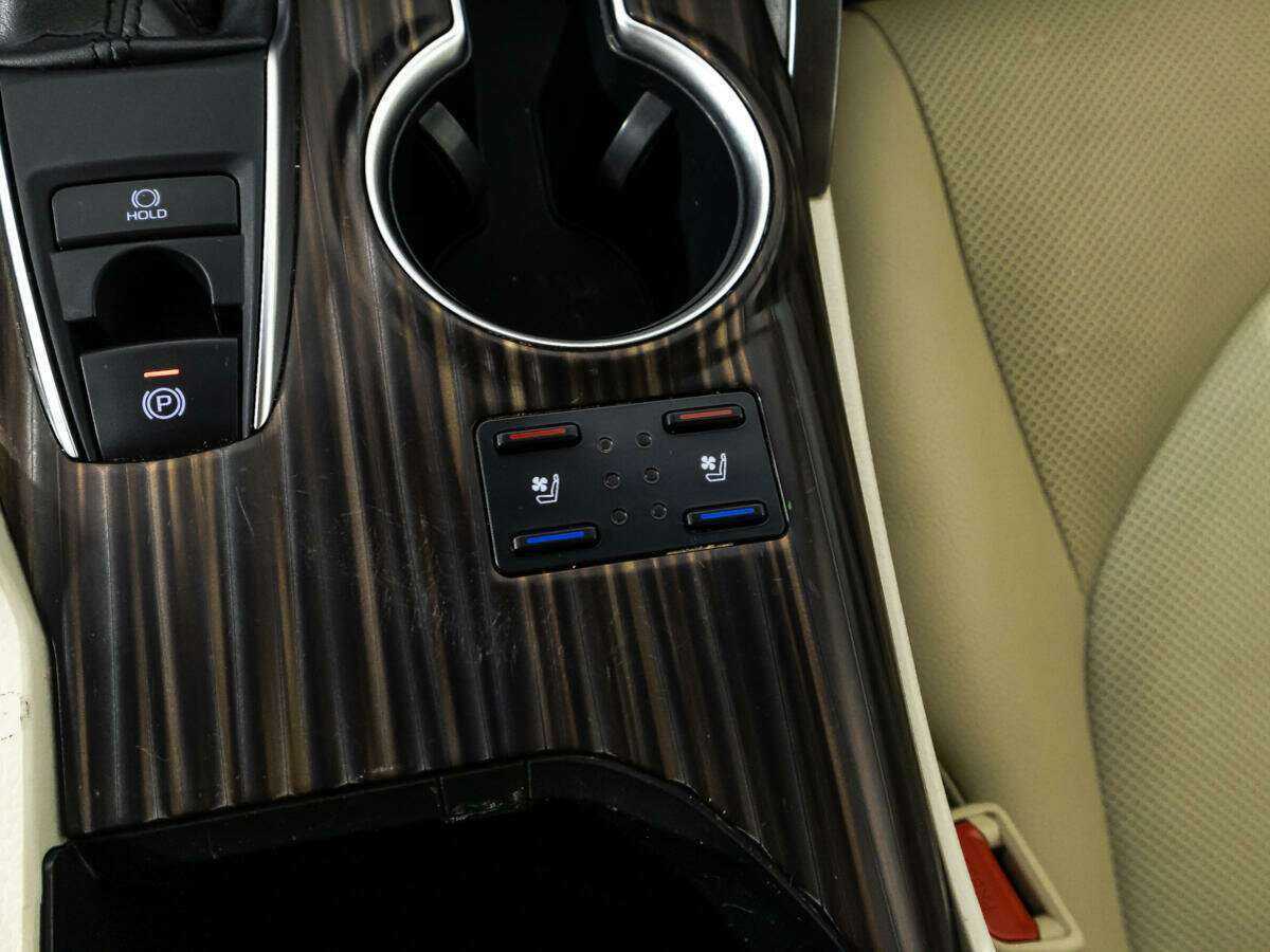 Toyota Camry, 2018 Фото №21
