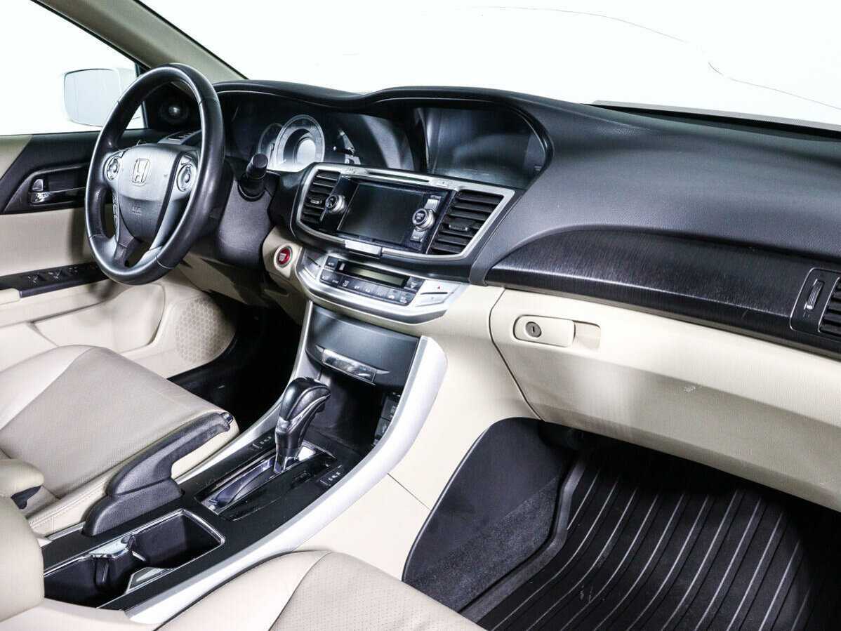 Honda Accord, 2012 Фото №8
