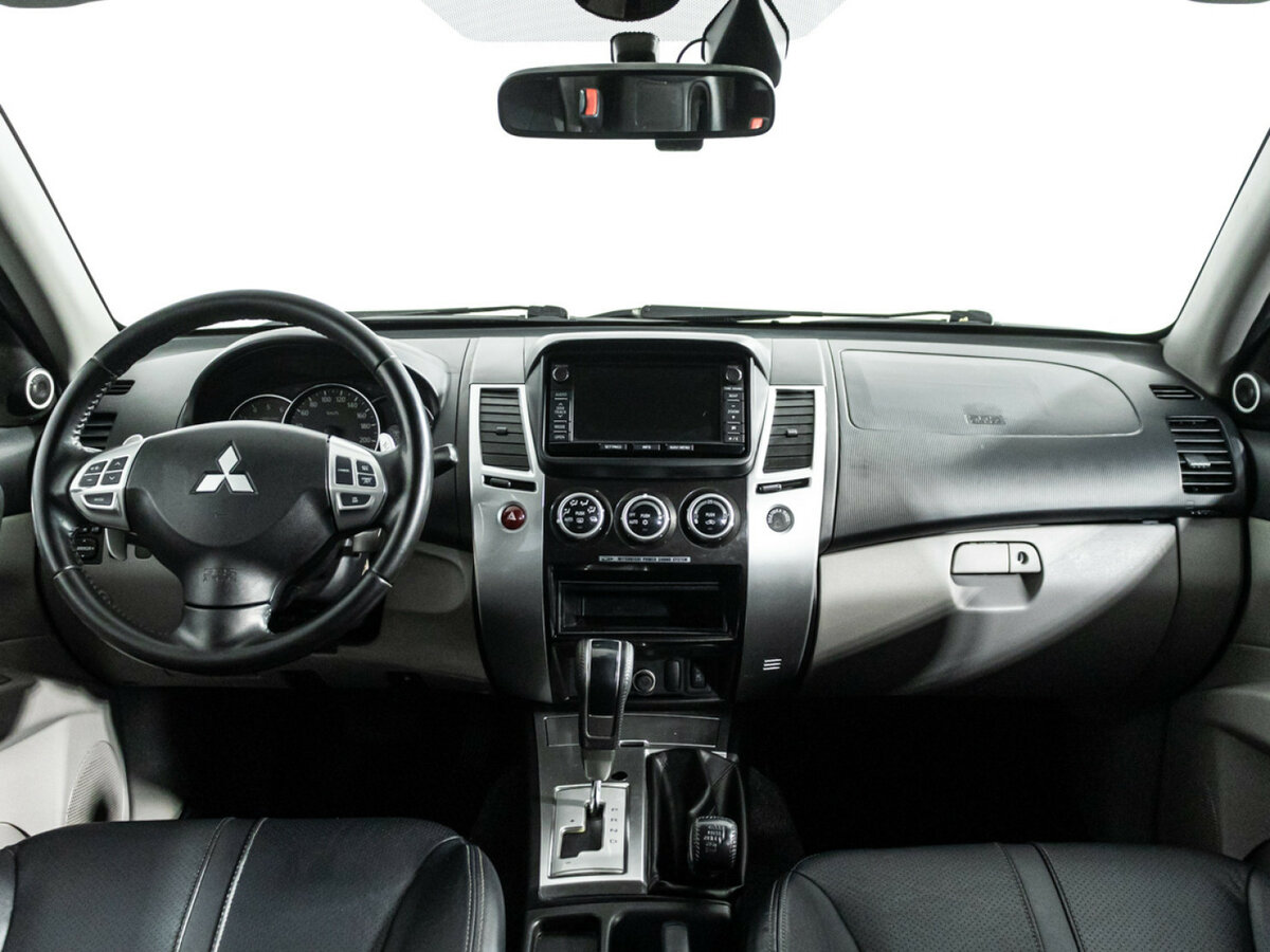 Mitsubishi Pajero Sport II, 2013 Фото №11