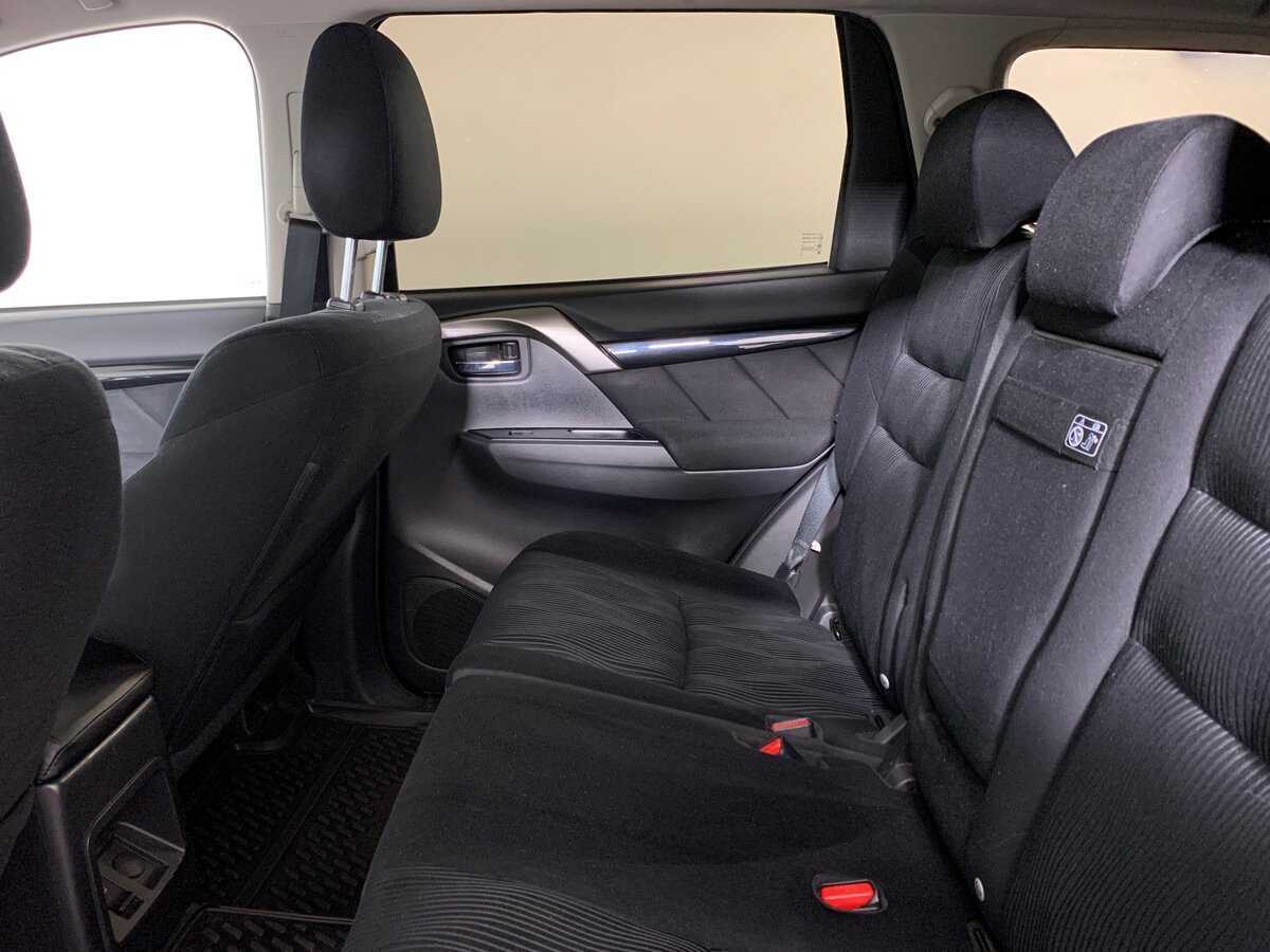 Mitsubishi Pajero Sport, 2018 Фото №19