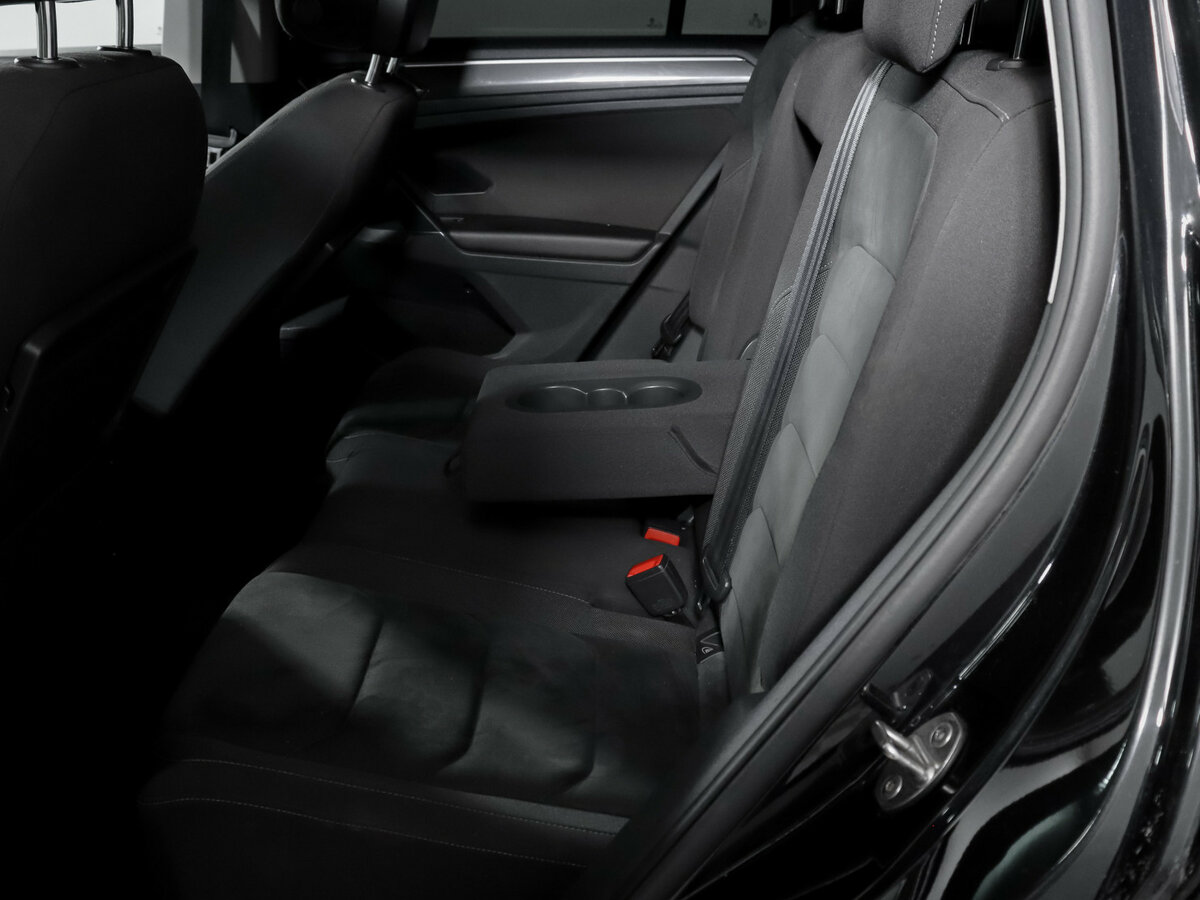 Volkswagen Tiguan II, 2018 Фото №8