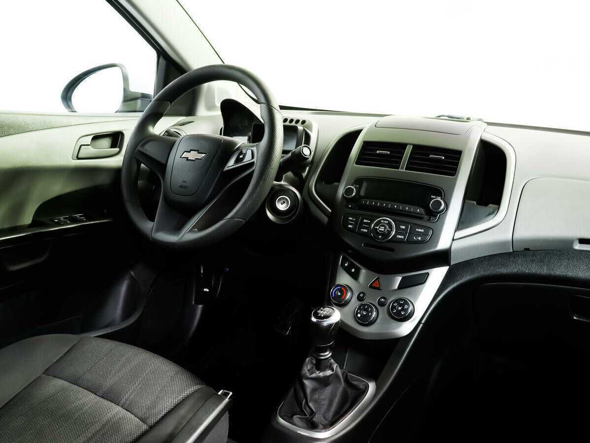 Chevrolet Aveo, 2014 Фото №8
