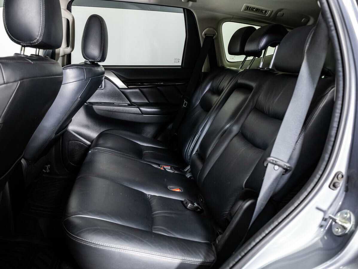 Mitsubishi Pajero Sport, 2018 Фото №10