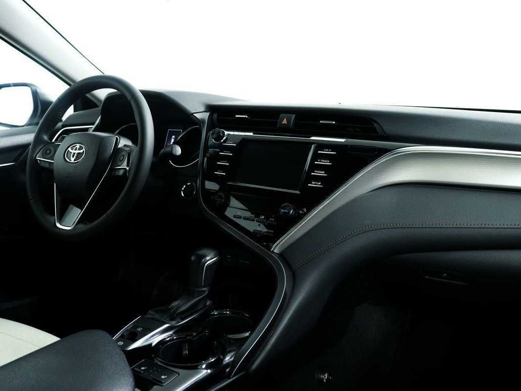 Toyota Camry, 2019 Фото №9