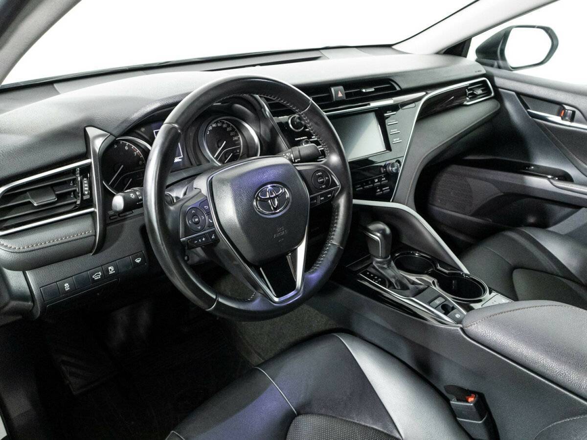 Toyota Camry, 2020 Фото №11