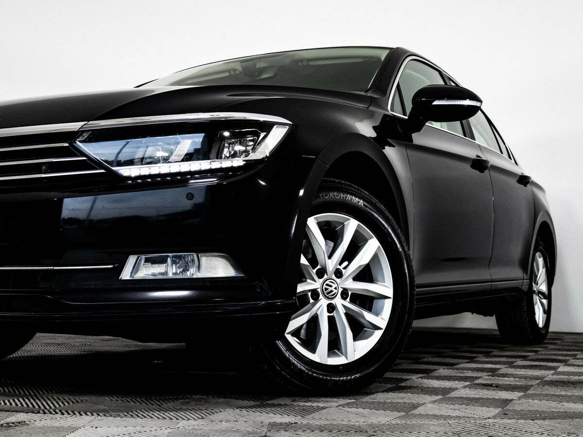 Volkswagen Passat, 2018 Фото №2