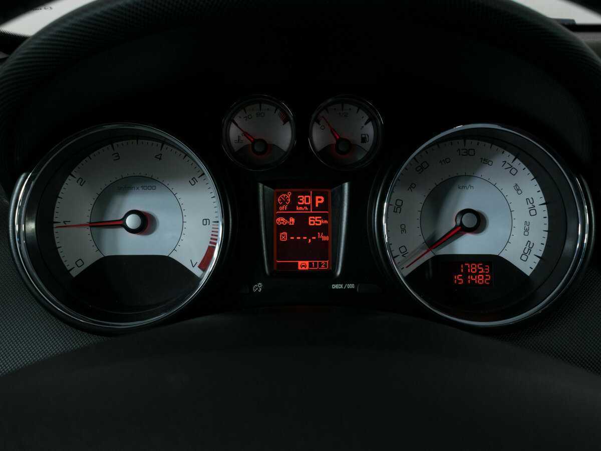 Peugeot 308, 2012 Фото №11