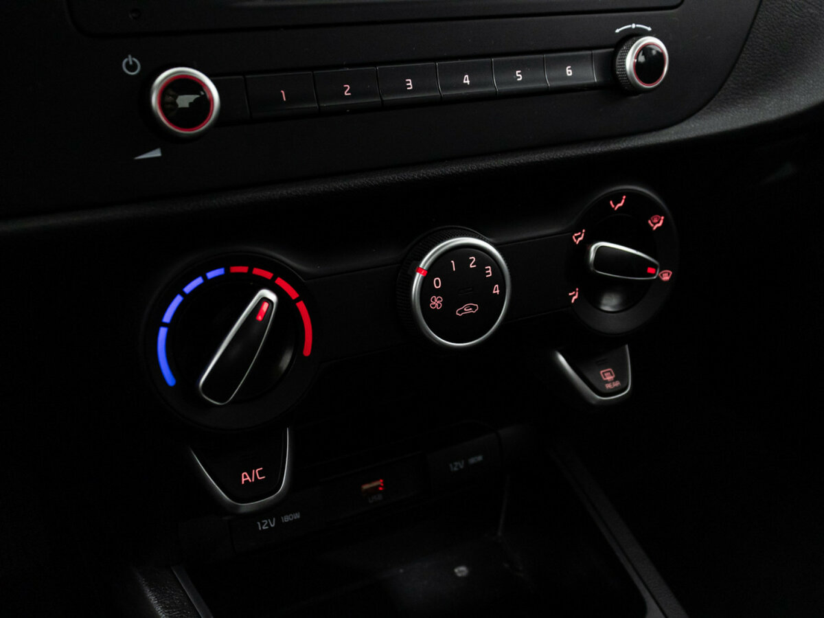 Kia Rio IV Рестайлинг, 2021 Фото №14