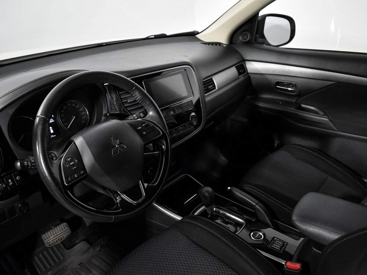 Mitsubishi Outlander, 2018 Фото №9