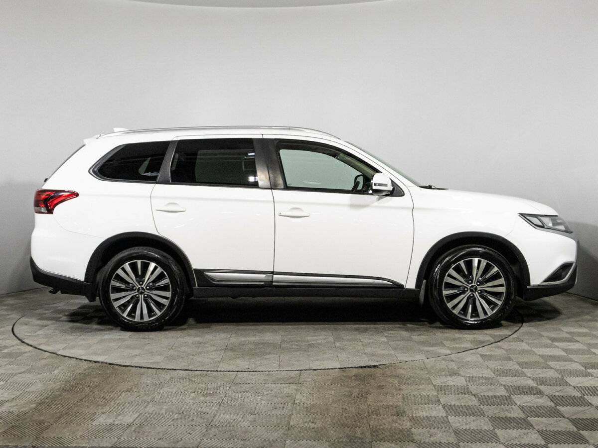 Mitsubishi Outlander, 2020 Фото №4