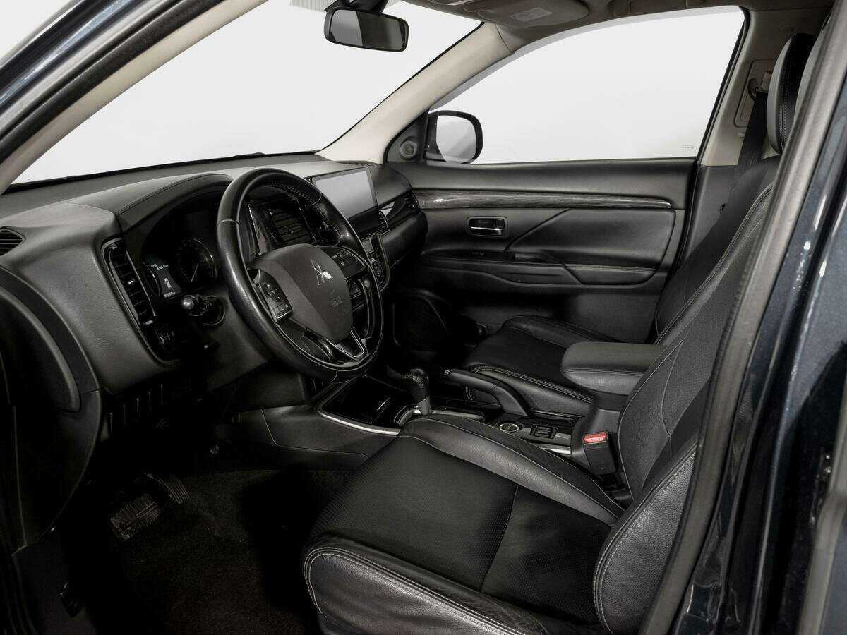Mitsubishi Outlander, 2017 Фото №14