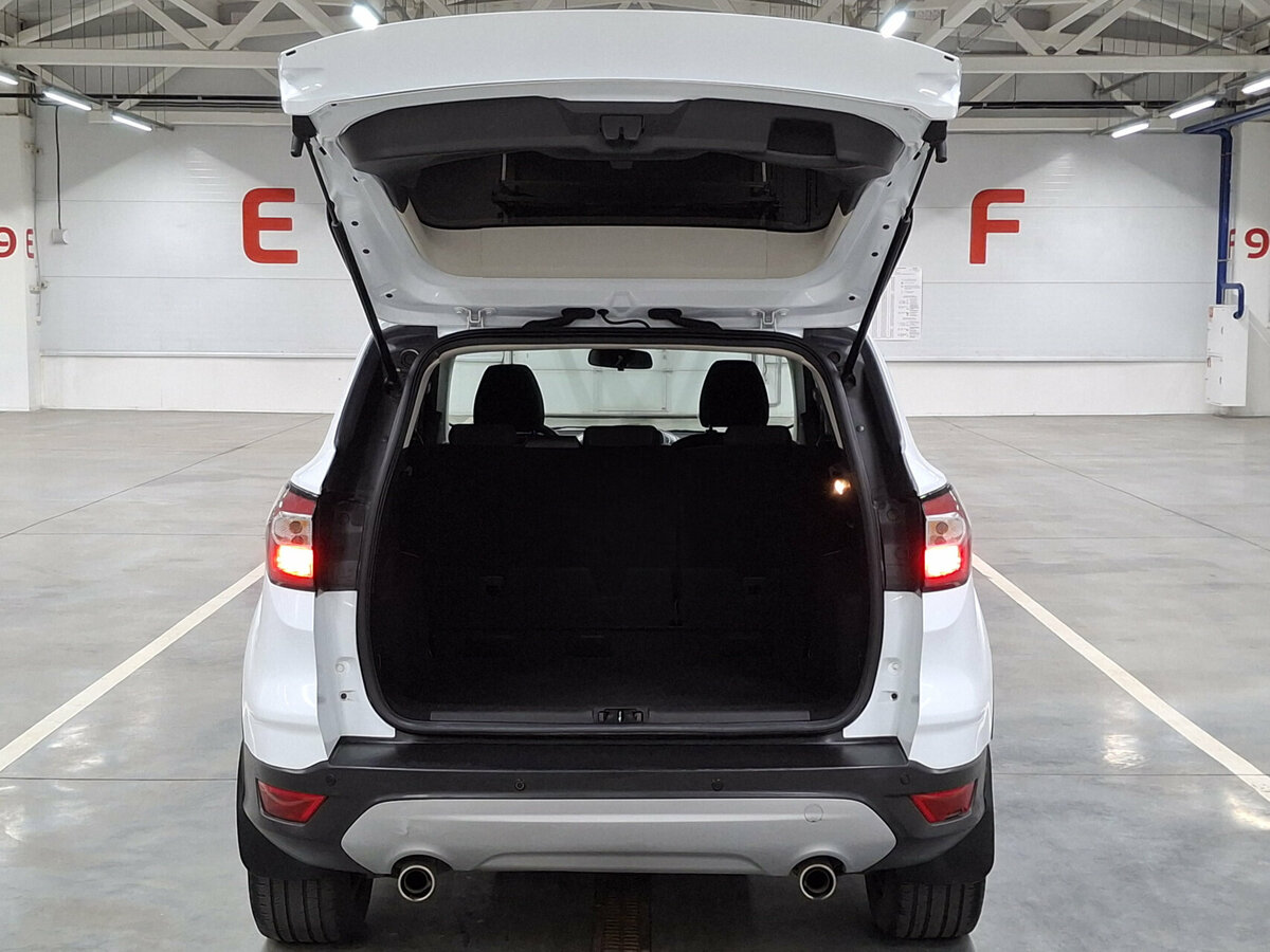 Ford Kuga II Рестайлинг, 2018 Фото №10