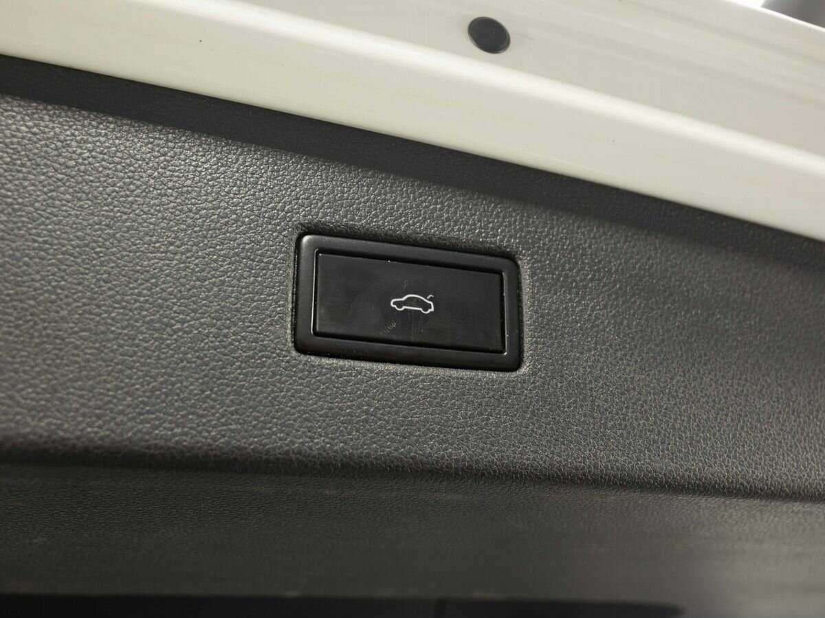 Volkswagen Tiguan, 2018 Фото №24