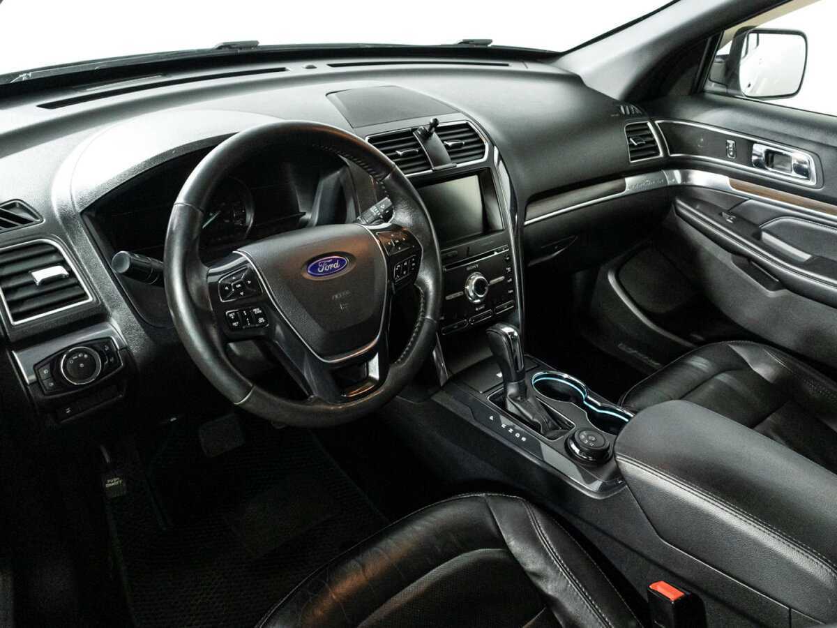 Ford Explorer, 2015 Фото №11