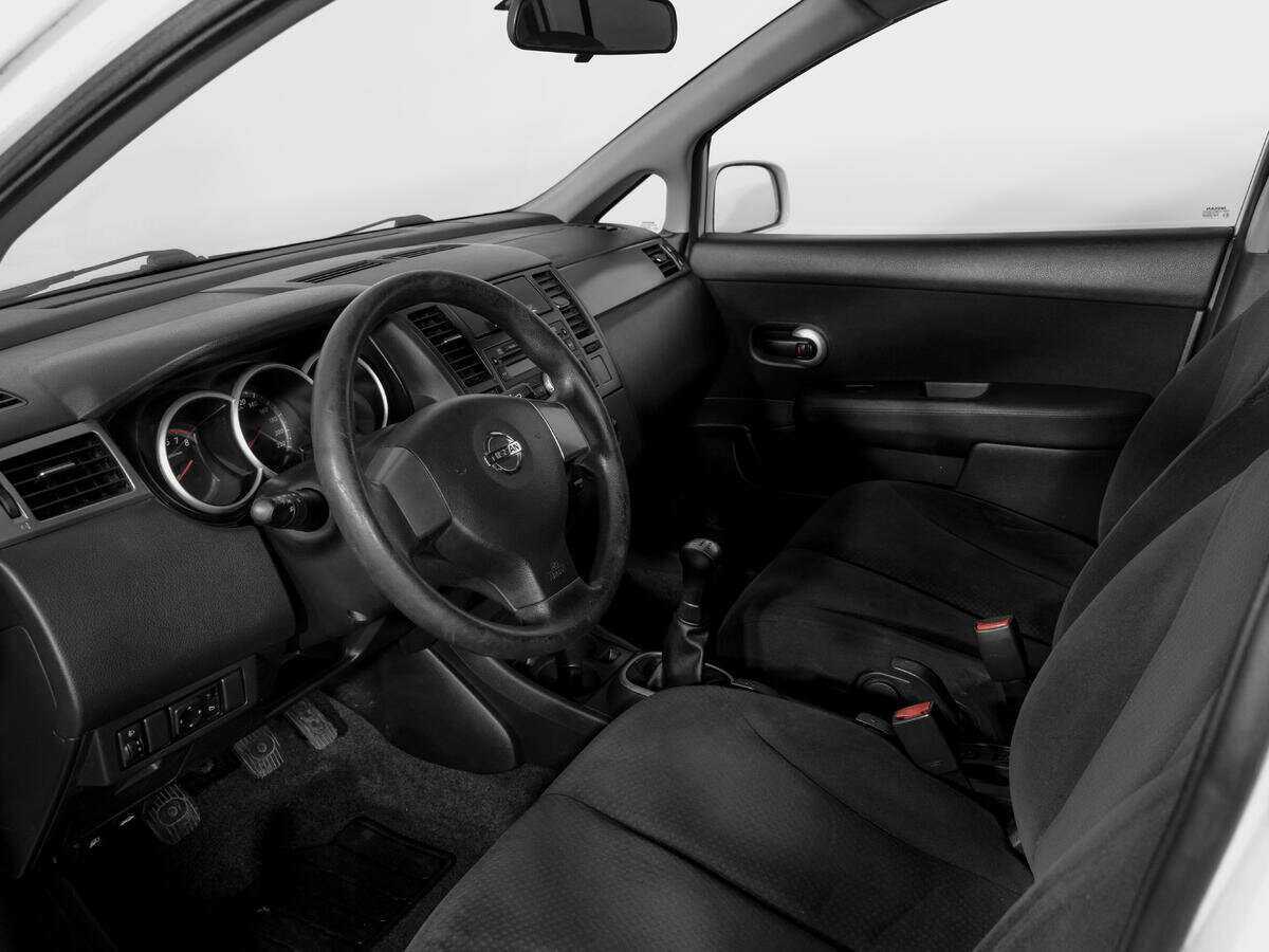 Nissan Tiida, 2013 Фото №14