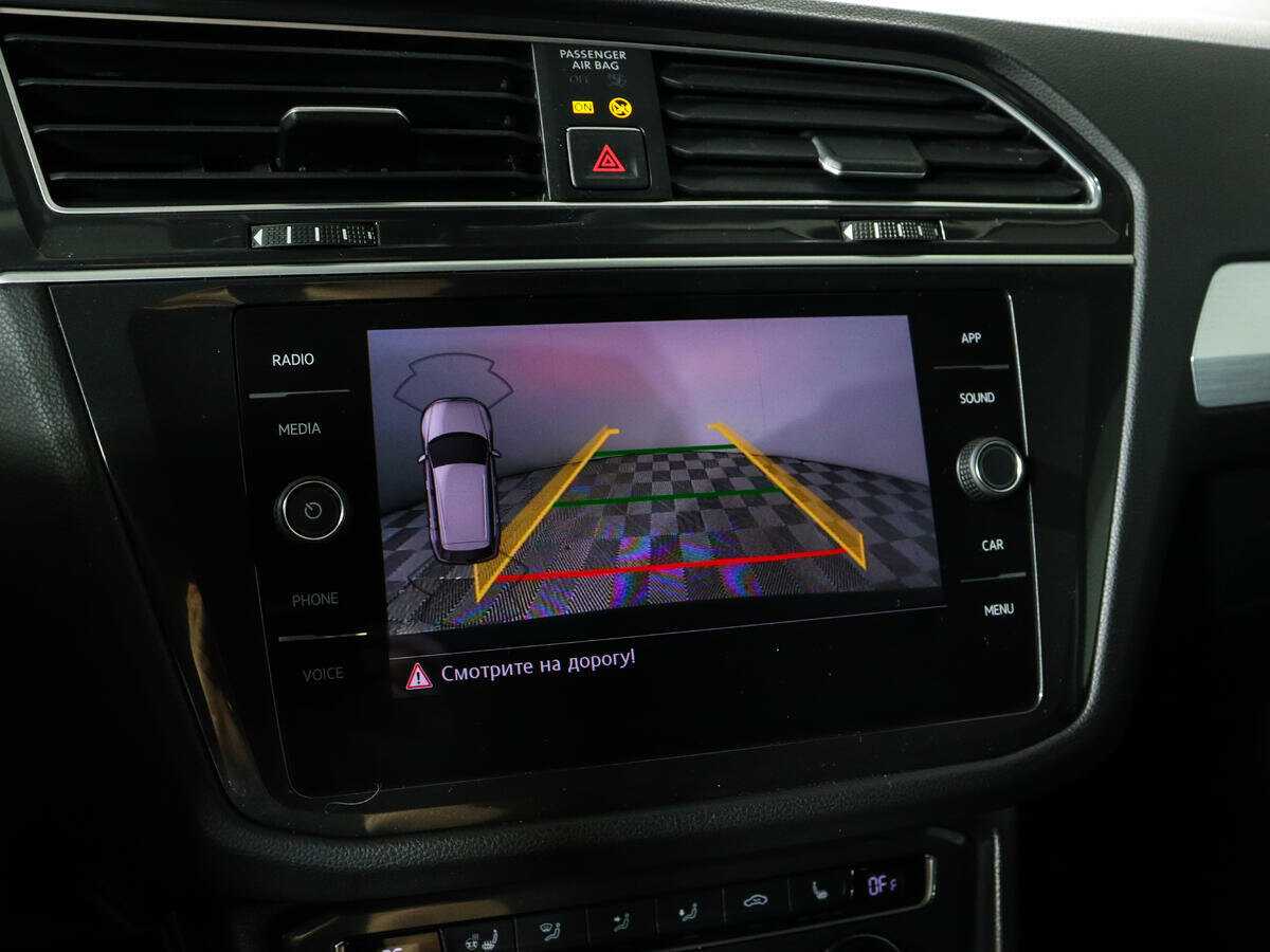 Volkswagen Tiguan, 2018 Фото №13