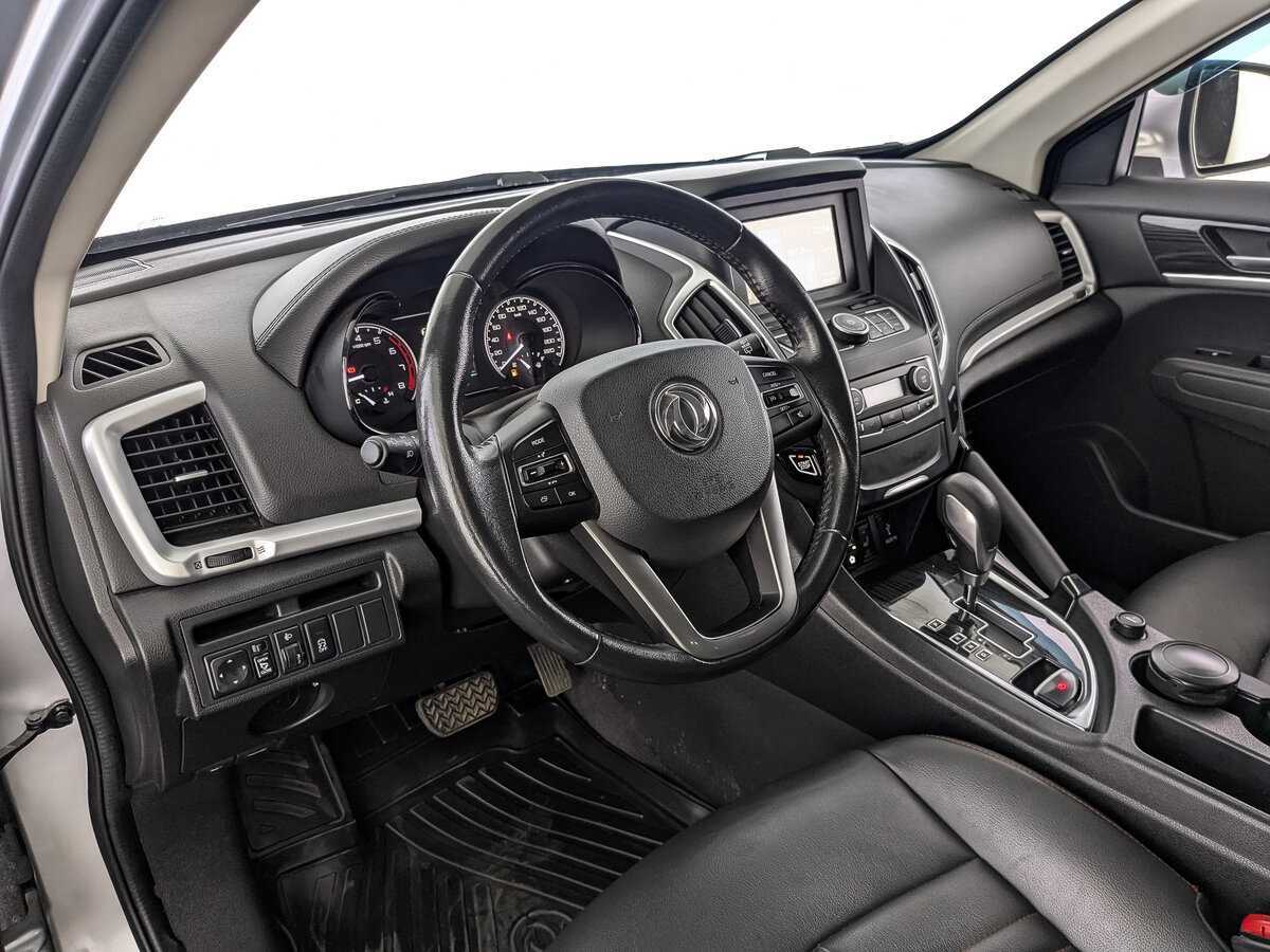 Dongfeng AX7, 2018 Фото №15