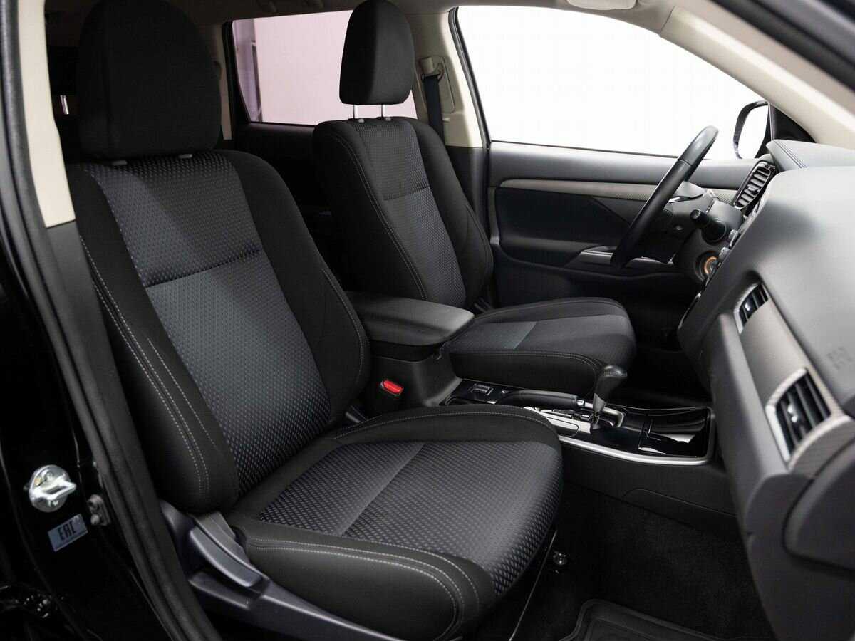 Mitsubishi Outlander, 2018 Фото №12
