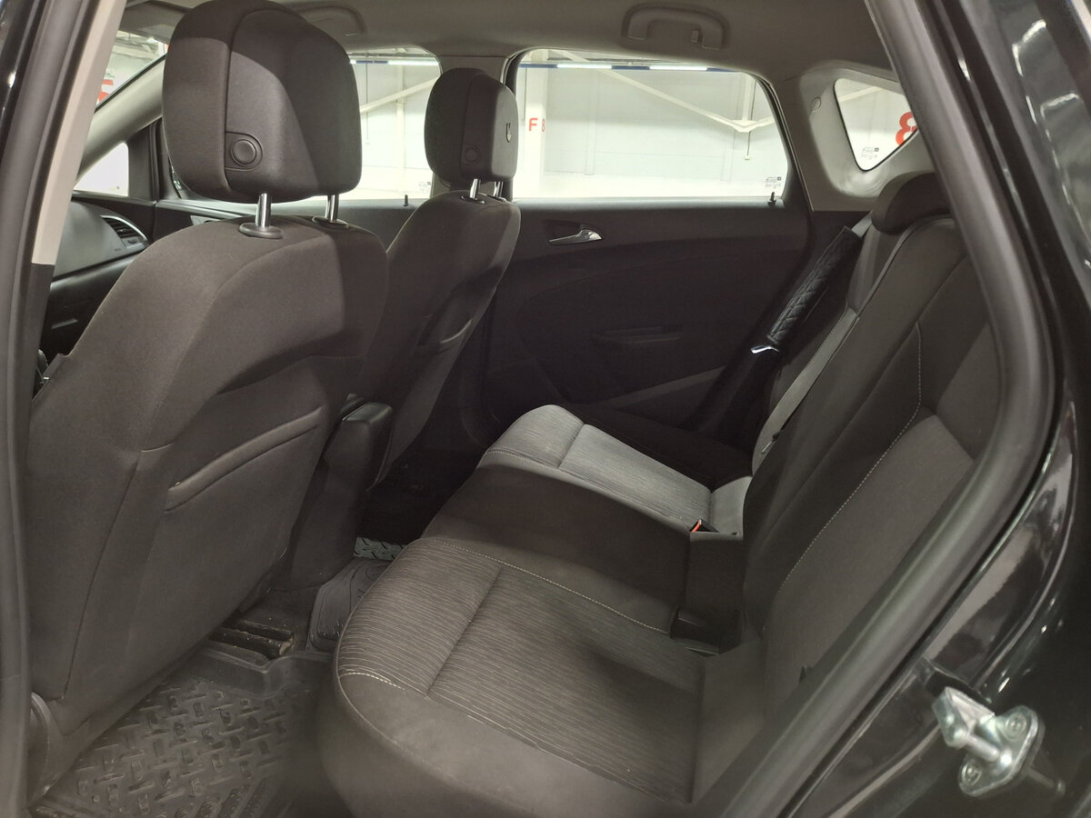 Opel Astra J Рестайлинг, 2013 Фото №12