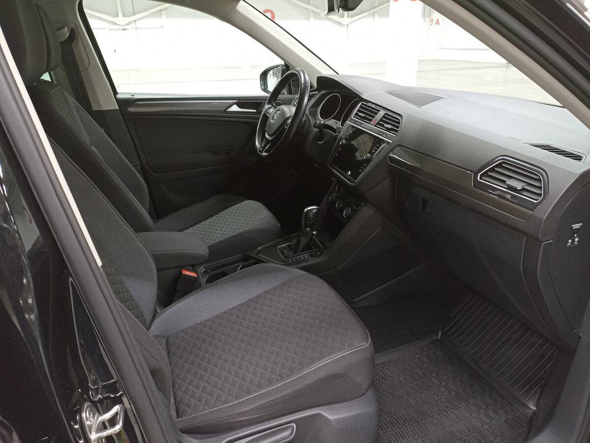 Volkswagen Tiguan, 2018 Фото №11