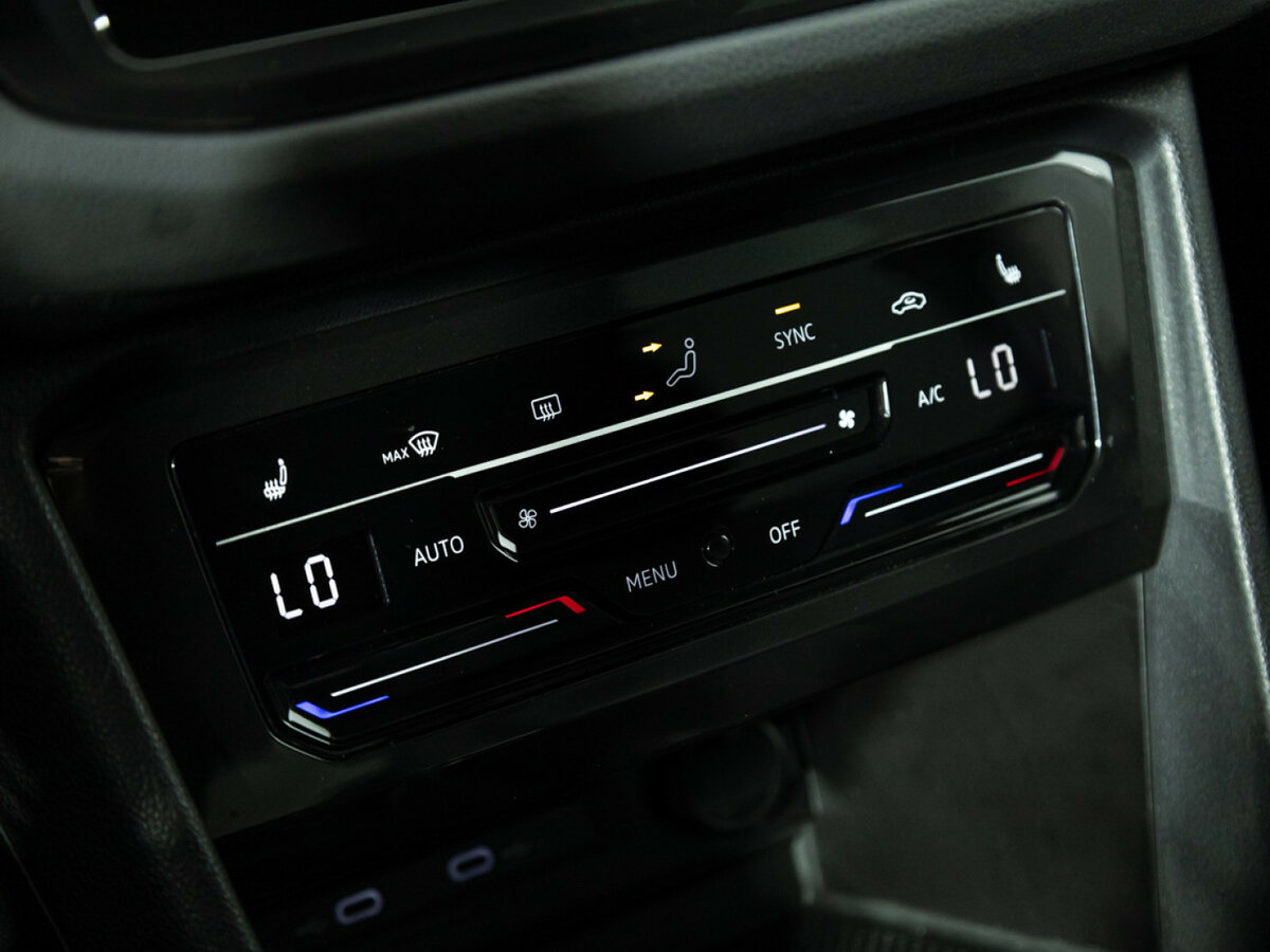 Volkswagen Tiguan II Рестайлинг, 2021 Фото №13
