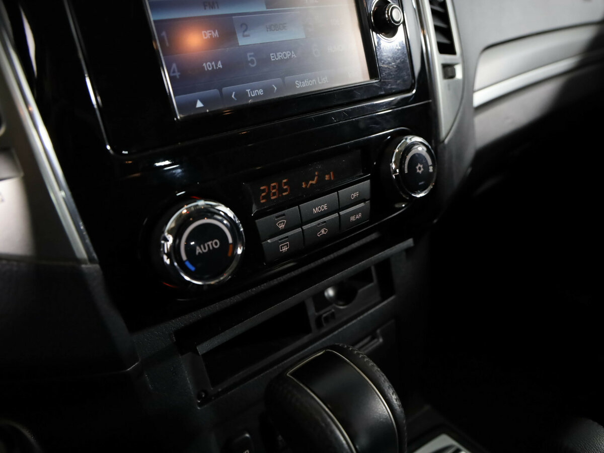 Mitsubishi Pajero IV Рестайлинг 2, 2015 Фото №13