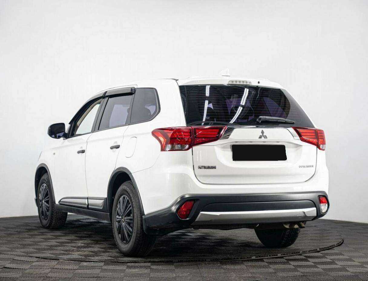 Mitsubishi Outlander, 2018 Фото №4