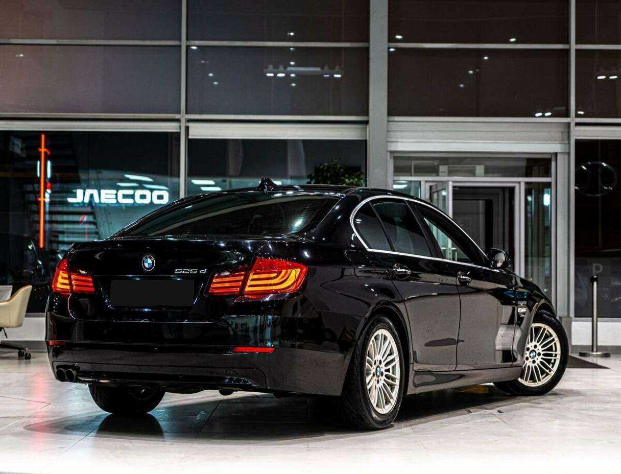 BMW 5 серии 525d xDrive, 2012 Фото №3