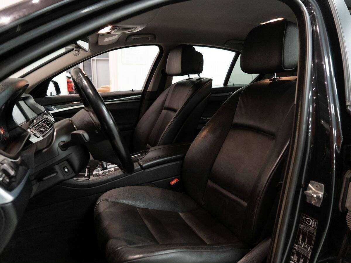 BMW 5 серии 525d xDrive, 2012 Фото №6