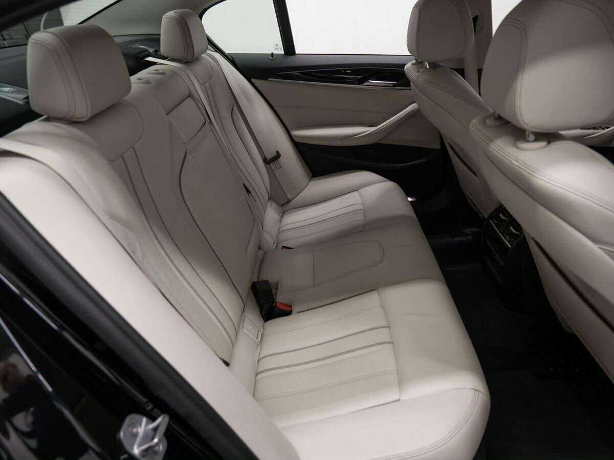 BMW 5 серии 520i, 2018 Фото №9