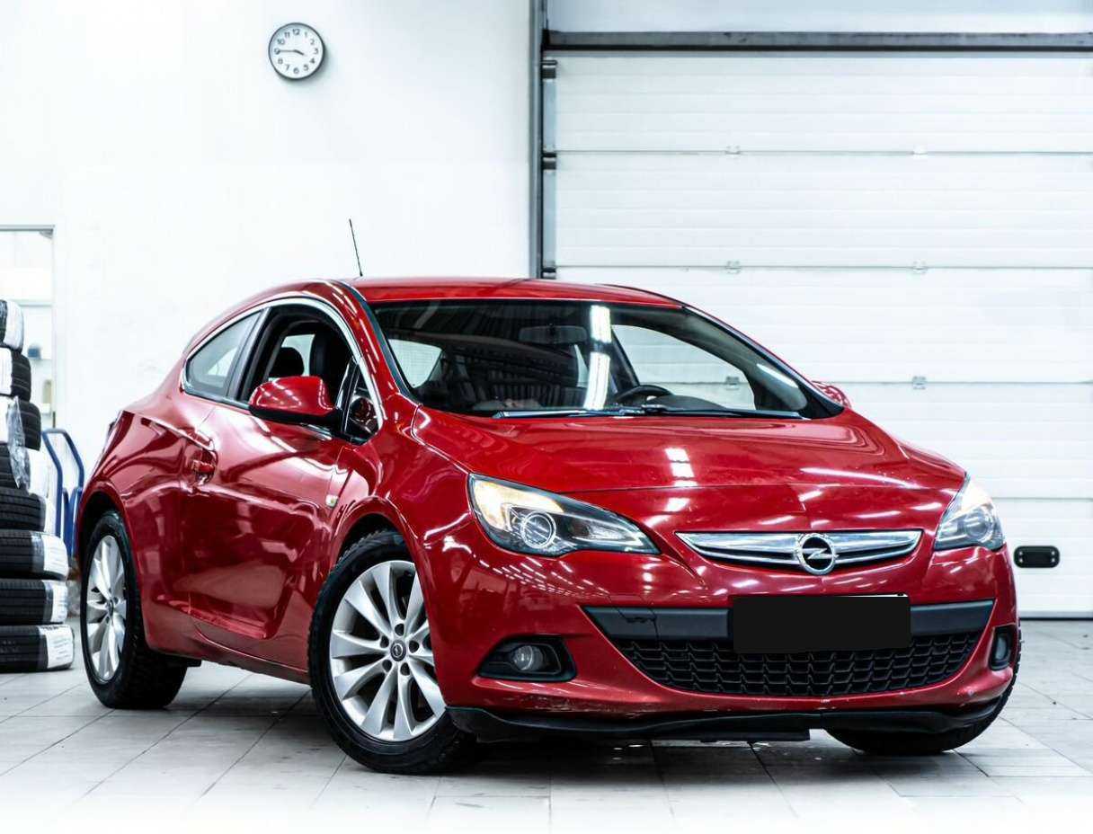 Opel Astra GTC, 2012 - 151 000 км. | Фото №2