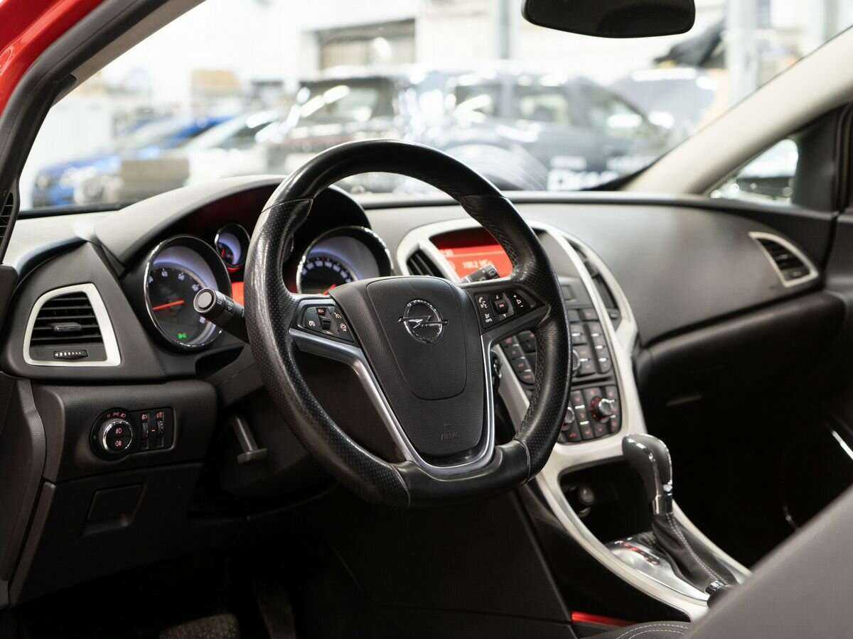 Opel Astra GTC, 2012 - 151 000 км. | Фото №5