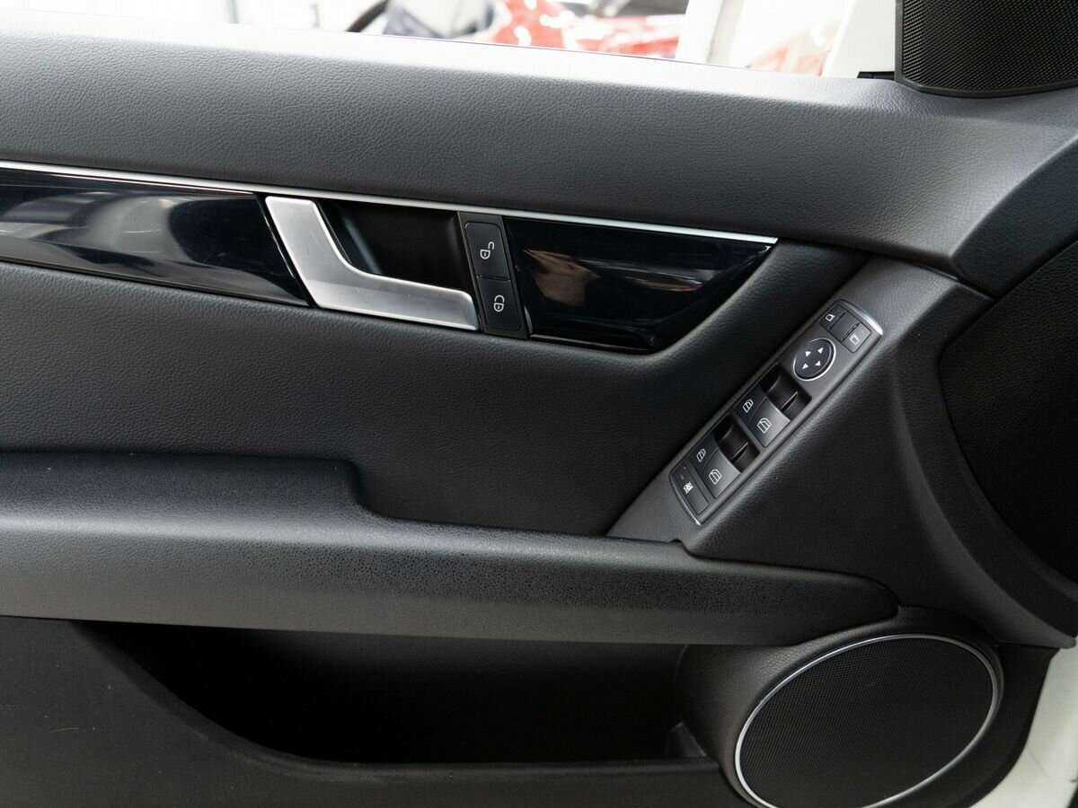 Mercedes-Benz C-Класс 180, 2012 Фото №15