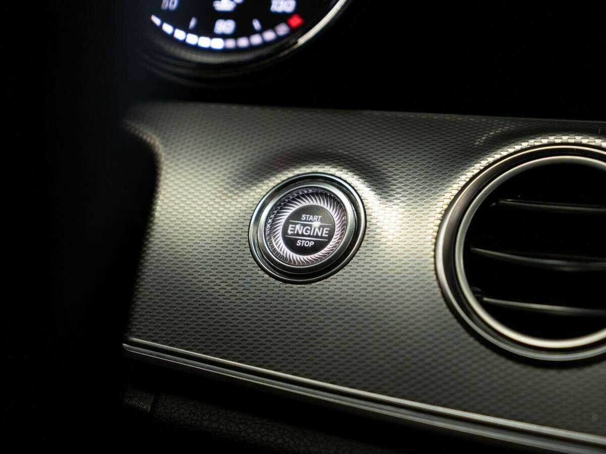 Mercedes-Benz E-Класс 200, 2017 Фото №12