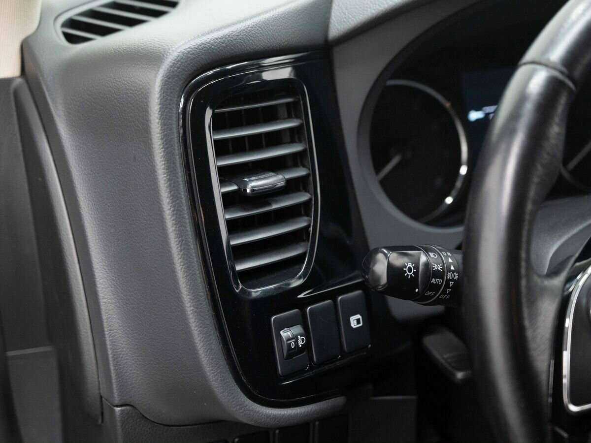 Mitsubishi Outlander, 2019 Фото №20