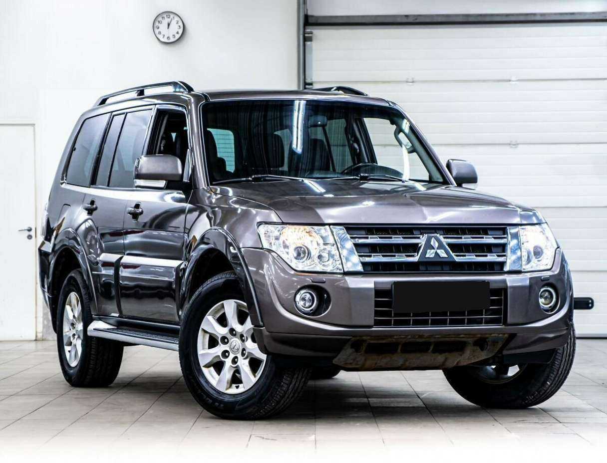 Mitsubishi Pajero, 2012 - 235 000 км. | Фото №2
