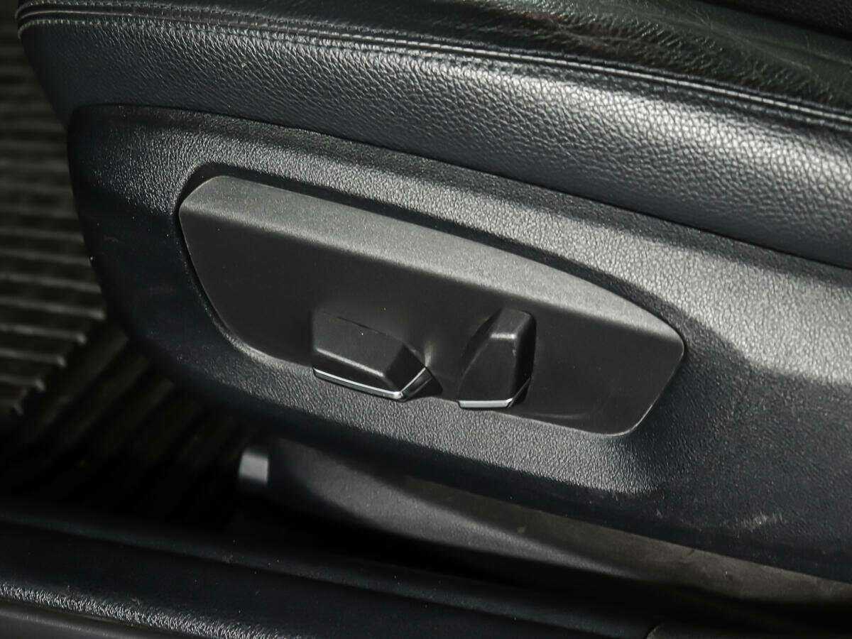 BMW 5 серии 528i xDrive, 2013 Фото №18