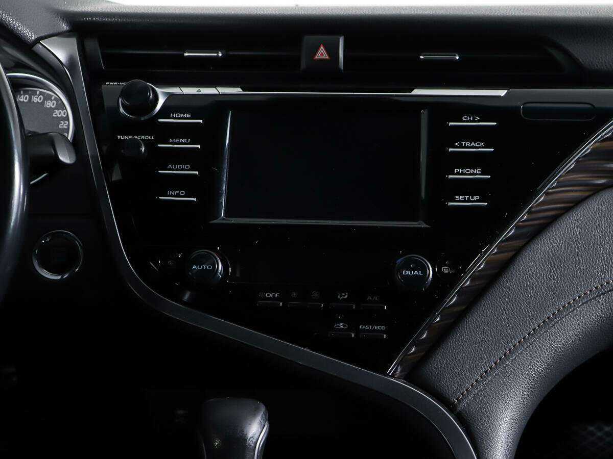 Toyota Camry, 2018 Фото №12