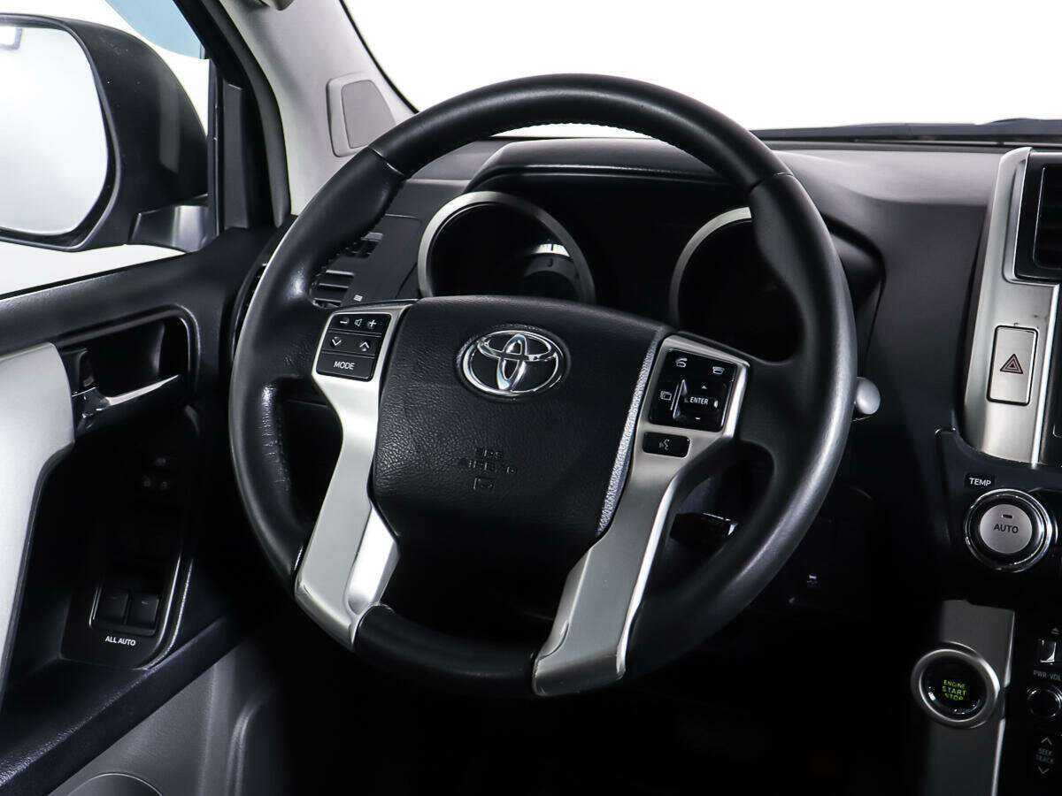 Toyota Land Cruiser Prado, 2012 Фото №15