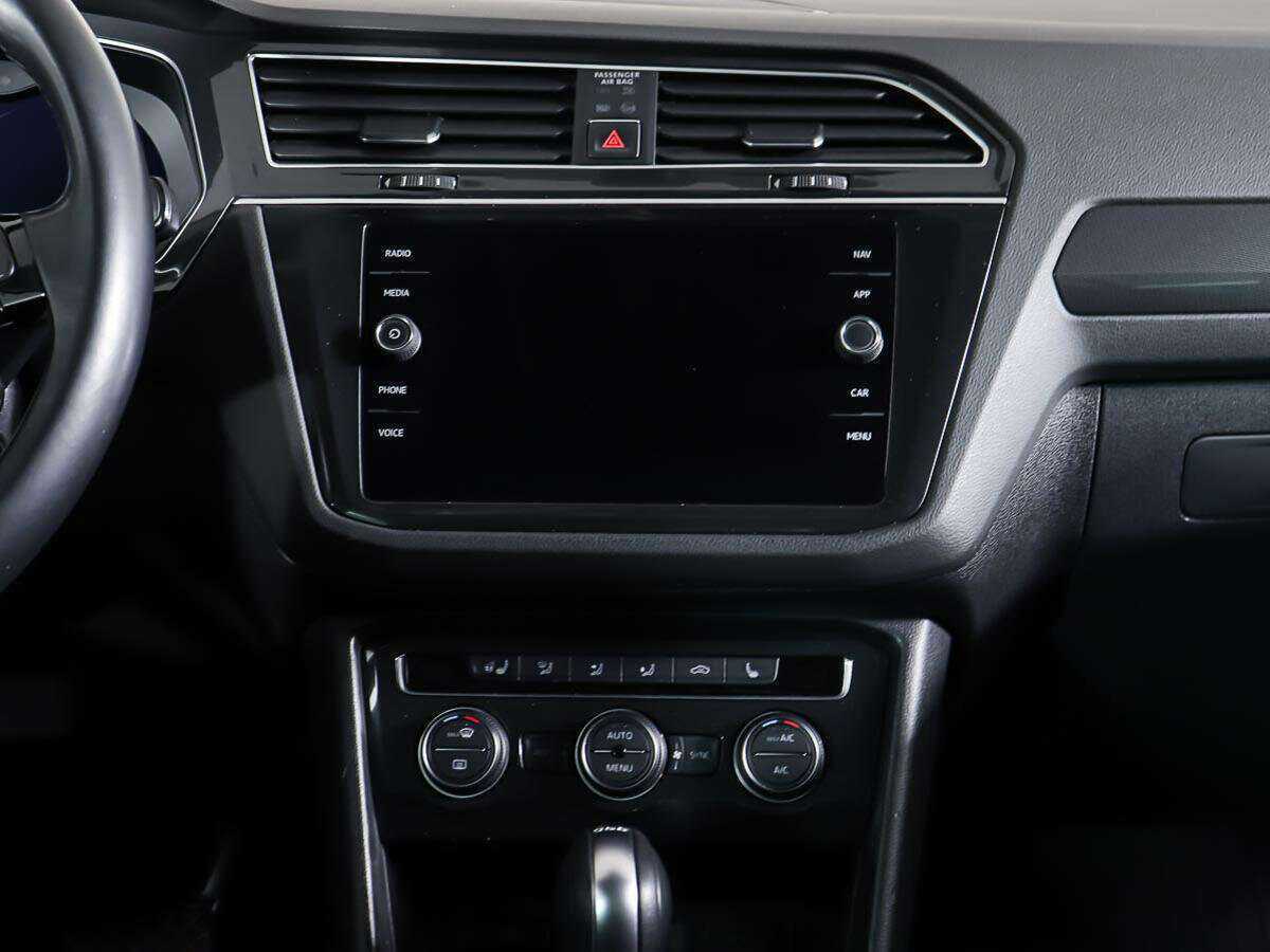 Volkswagen Tiguan, 2017 Фото №12