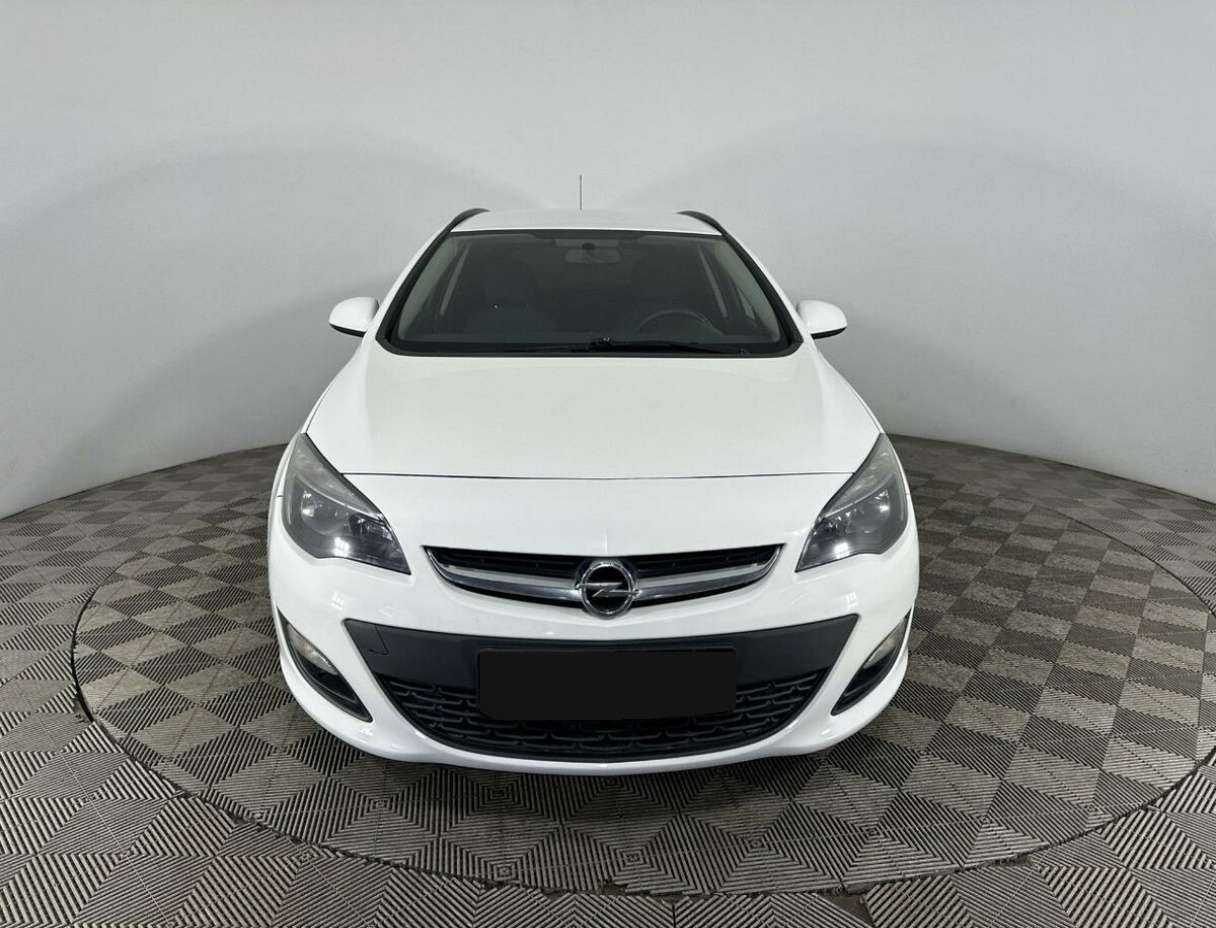 Opel Astra, 2013 - 134 443 км. | Фото №2