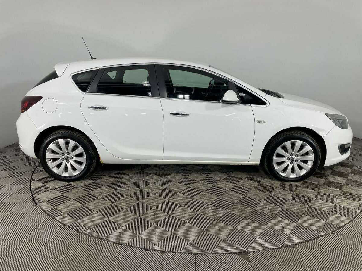 Opel Astra, 2013 - 129 703 км. | Фото №4