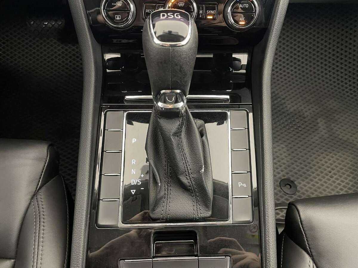 Skoda Superb, 2018 Фото №13